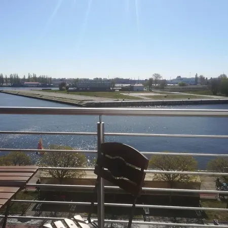 Apartament Julka Nad Kanalem * Swinoujscie